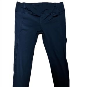 Women’s Athleta cropped performance leggings